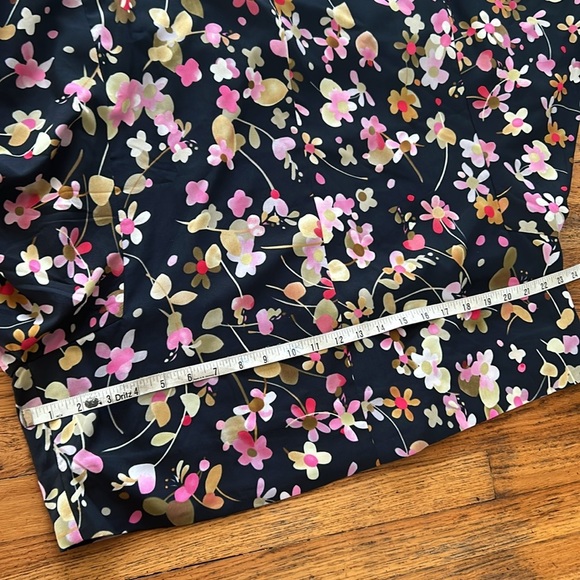 CABI Charm Blouse Black Floral Limited Edition Flawless Large - Picture 8 of 13